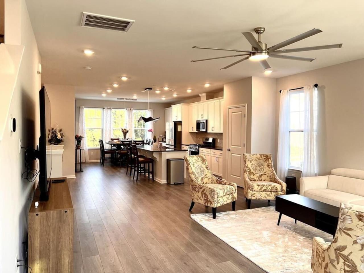 The Villas Buckingham 10 Mins To Rdu Airport Duke Downtown Durham Ngoại thất bức ảnh
