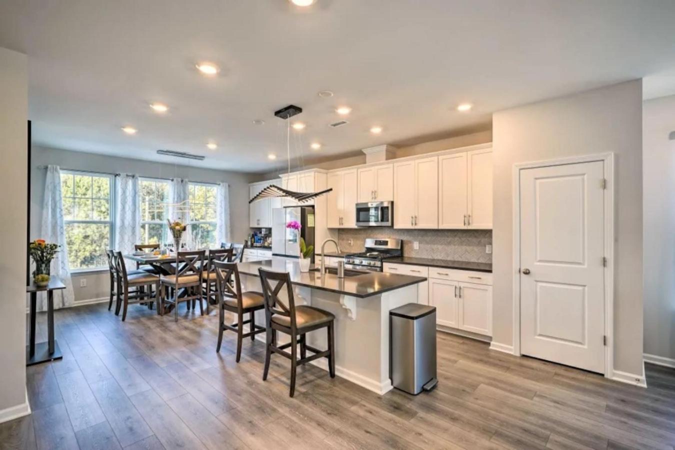 The Villas Buckingham 10 Mins To Rdu Airport Duke Downtown Durham Ngoại thất bức ảnh