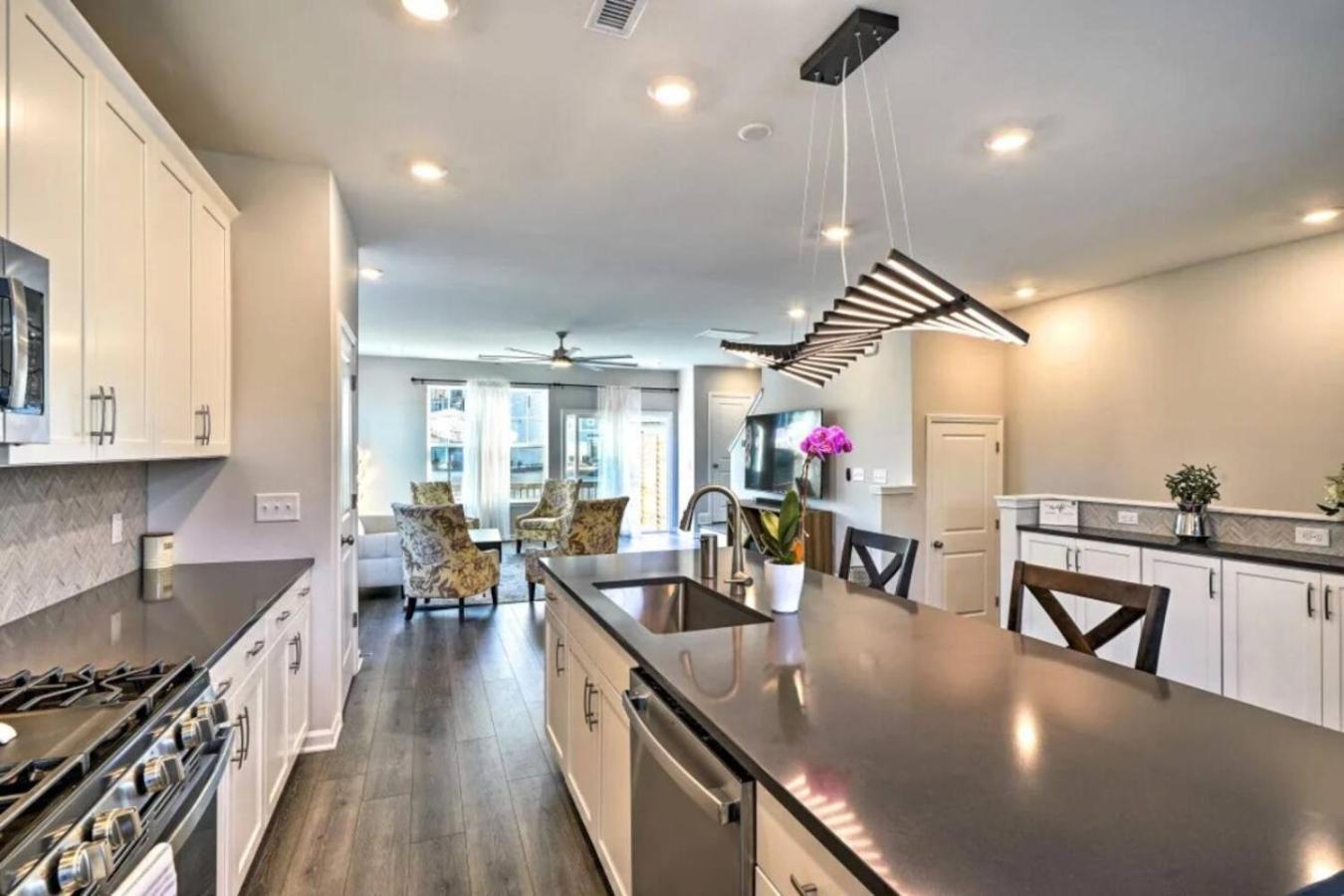 The Villas Buckingham 10 Mins To Rdu Airport Duke Downtown Durham Ngoại thất bức ảnh