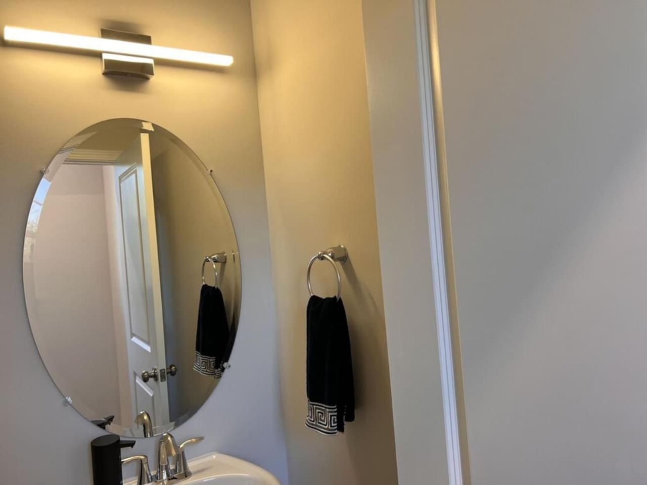 The Villas Buckingham 10 Mins To Rdu Airport Duke Downtown Durham Ngoại thất bức ảnh
