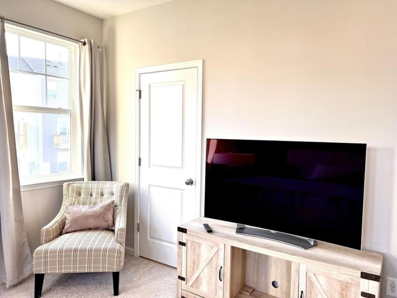 The Villas Buckingham 10 Mins To Rdu Airport Duke Downtown Durham Ngoại thất bức ảnh