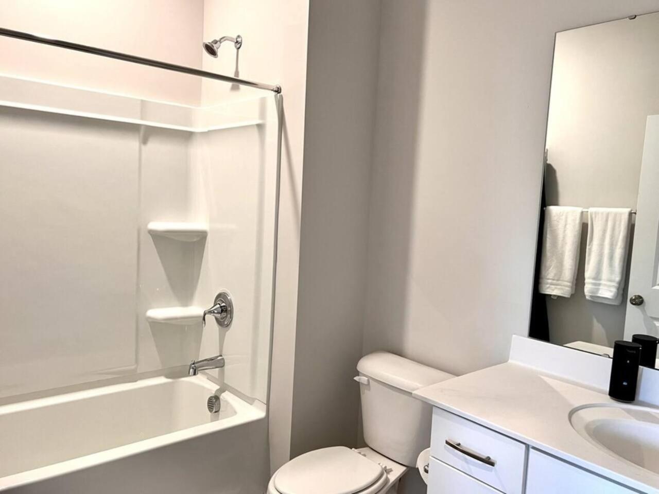 The Villas Buckingham 10 Mins To Rdu Airport Duke Downtown Durham Ngoại thất bức ảnh